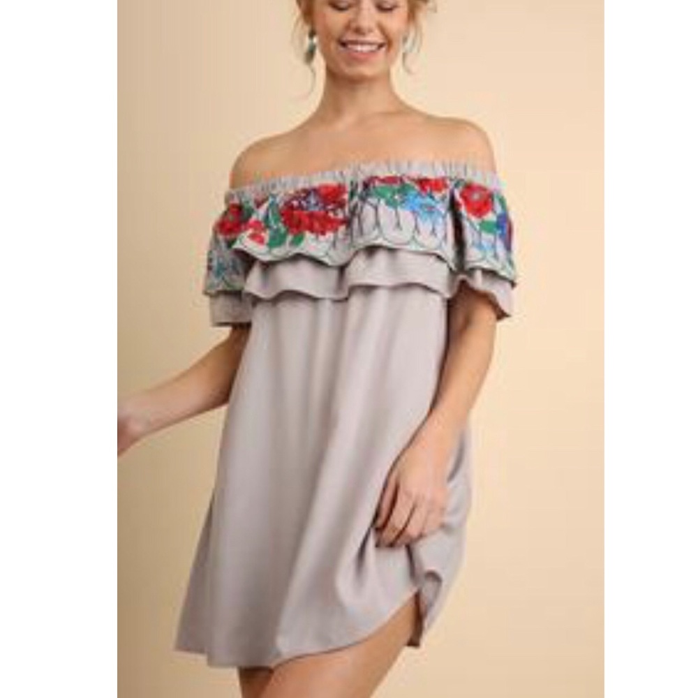 Floral Embroidered Off Shoulder Dress - Picture 3 of 4